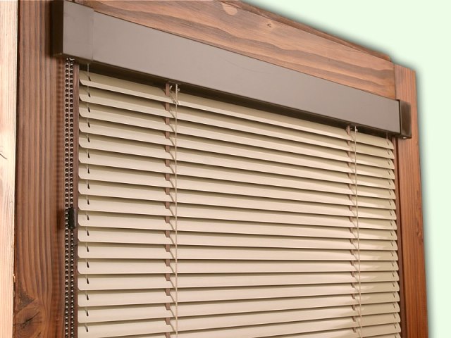 ГОРИЗОНТАЛЬНЫЕ КАССЕТНЫЕ ЖАЛЮЗИ