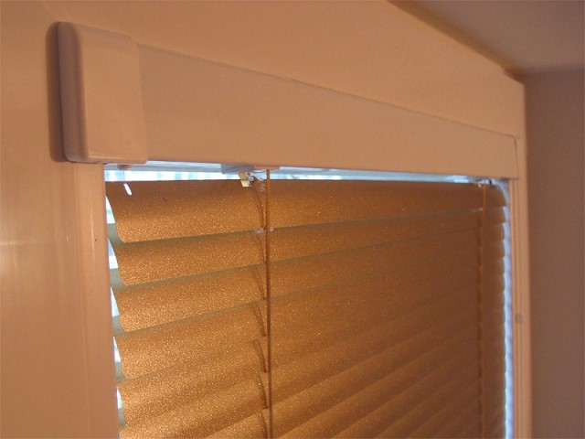 ГОРИЗОНТАЛЬНЫЕ КАССЕТНЫЕ ЖАЛЮЗИ