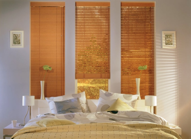 ГОРИЗОНТАЛЬНЫЕ ЖАЛЮЗИ ИЗ ДЕРЕВА